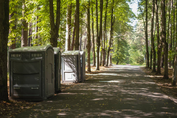 Best Portable restroom trailer rental  in Wedgefield, FL